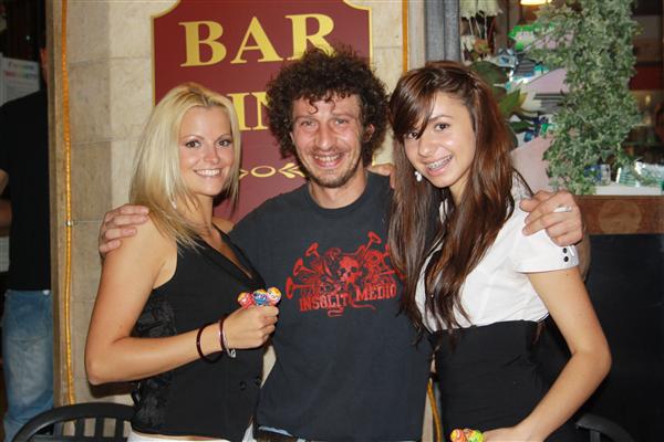 chupa chupa party al bar gino paesana15