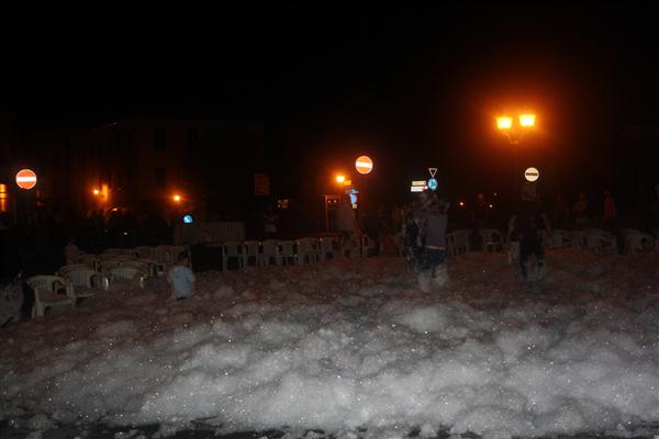 schiuma party in piazza a garessio12